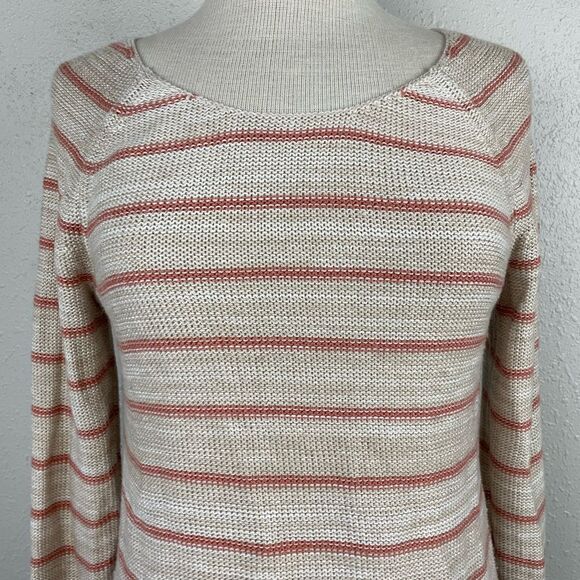 Pink Rose Sweater Size M EUC - Picture 2 of 7